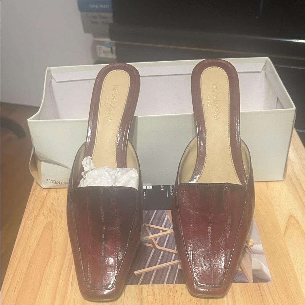 Elegant Women's Burgundy Platform Mules
